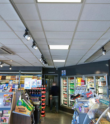 L’installation de différents produits d’éclairage de station-service Philips de type LED permettent de réduire la consommation d’énergie dans des magasins Q8 Qvik to go, à Copenhague