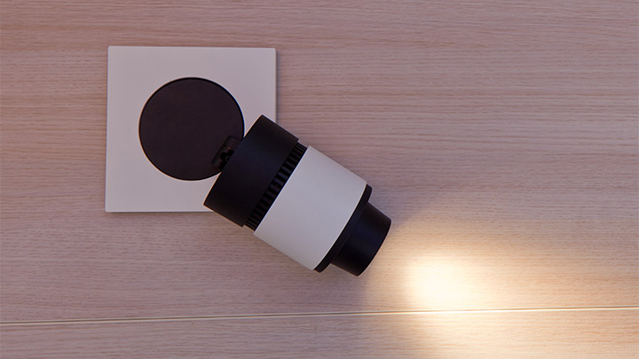 Le spot LED HealWell de Philips Lighting améliore l’expérience du patient avec une lampe de lecture personnalisée