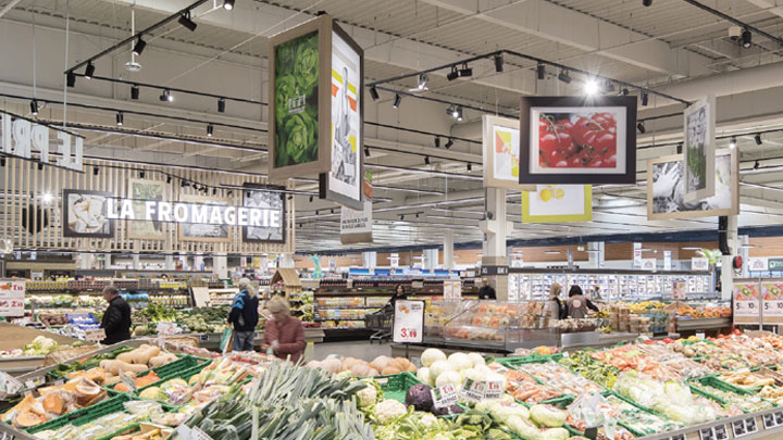 Découvrez comment un éclairage de supermarchés durable améliore l'expérience des clients chez Jumbo