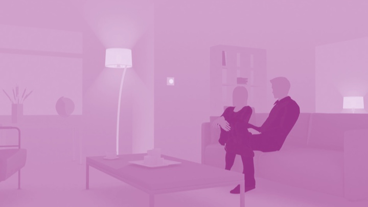 Illustration d'un couple assis sur le canapé à la maison bénéficiant d'un éclairage LED